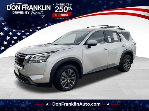 Brilliant Silver Metallic 2024 Nissan Pathfinder SV 4WD