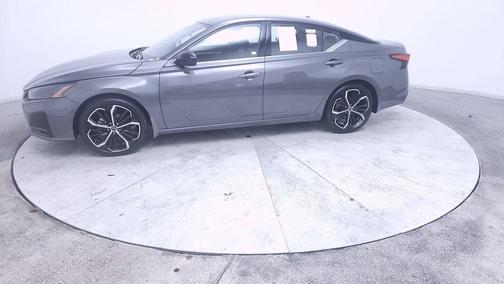 2025 Nissan Altima SR FWD