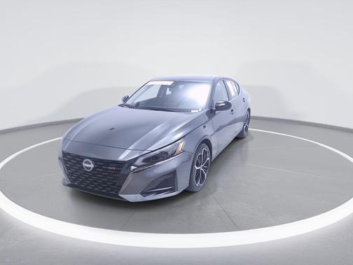 2025 Nissan Altima SR FWD