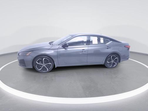 2025 Nissan Altima SR FWD