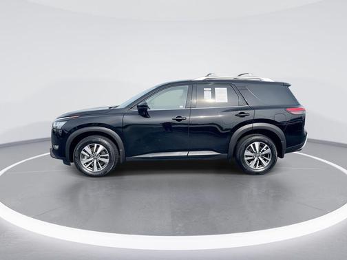 Super Black 2023 Nissan Pathfinder SL 4WD