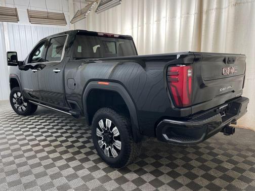 Onyx Black 2025 GMC Sierra 3500 Denali