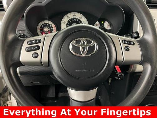 2014 Toyota FJ Cruiser Base