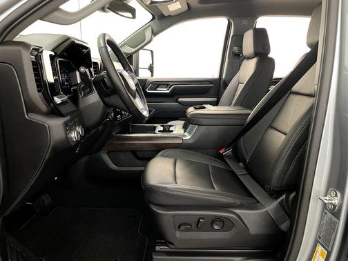 Sterling Metallic 2026 GMC Sierra 2500 SLT