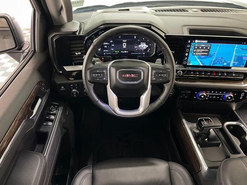Onyx Black 2025 GMC Sierra 1500 Elevation