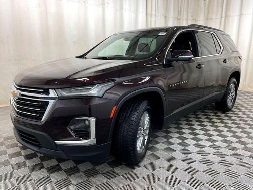 Black Cherry Metallic 2023 Chevrolet Traverse LT Leather