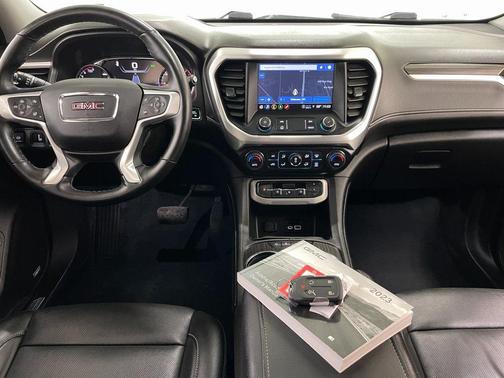 2023 GMC Acadia AWD SLT