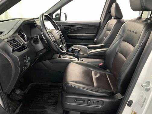 2022 Honda Ridgeline Black