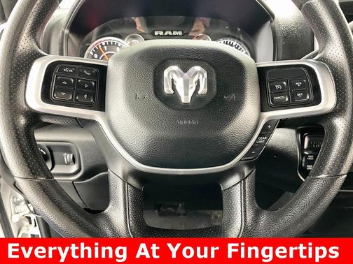 2022 RAM 3500 Big Horn Crew Cab 4x4 8' Box