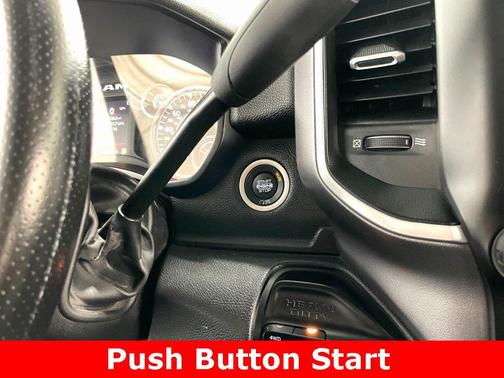 2022 RAM 3500 Big Horn Crew Cab 4x4 8' Box