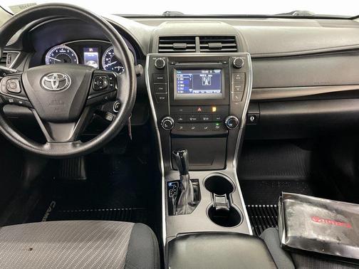 2016 Toyota Camry XSE
