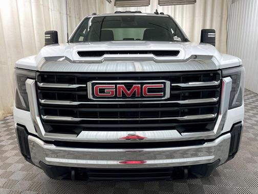 2024 GMC Sierra 2500 SLE