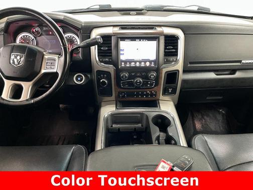 2017 RAM 3500 Laramie Crew Cab 4x4 8' Box