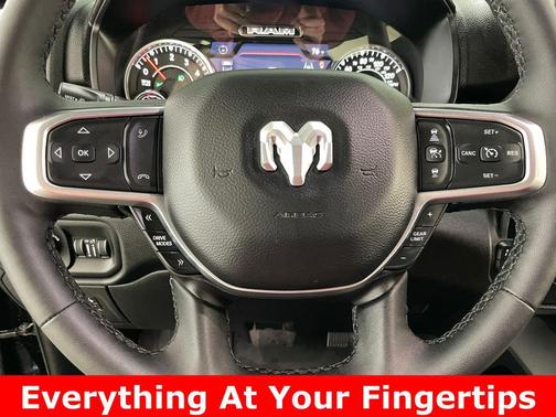 Diamond Black Crystal Pearlcoat 2025 RAM 1500 Big Horn/Lone Star