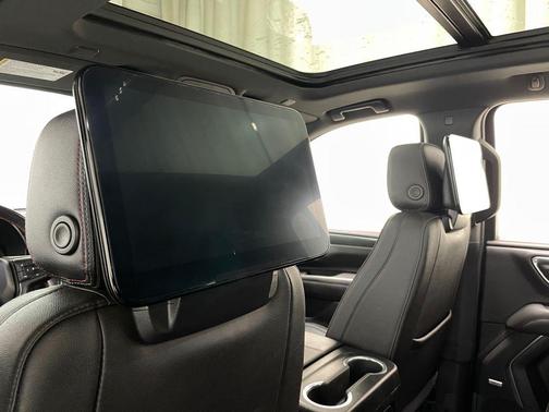 2021 Chevrolet Suburban RST