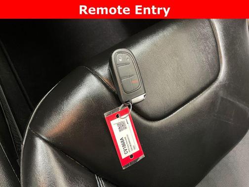 Granite Crystal Metallic Clearcoat 2019 Jeep Cherokee Latitude Plus