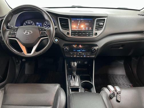 2017 Hyundai TUCSON SE Plus