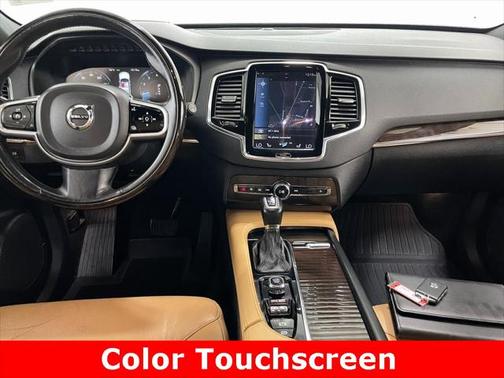 2018 Volvo XC90 T6 Momentum