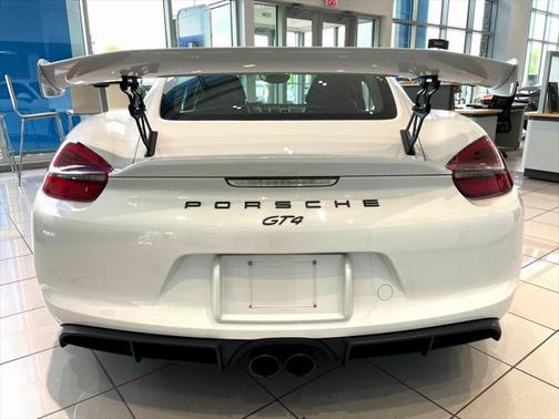 2016 Porsche Cayman GT4