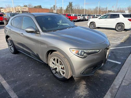 2018 Alfa Romeo Stelvio Ti Sport