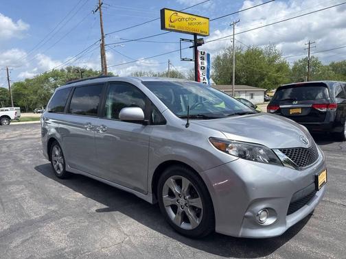 Titanium 2014 Toyota Sienna SE