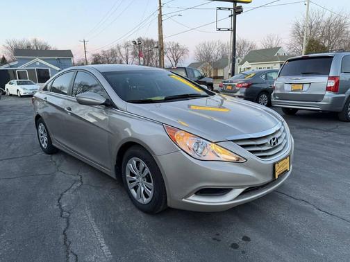 2011 Hyundai SONATA GLS
