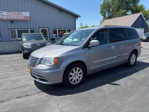 Billet Silver Metallic Clearcoat 2014 Chrysler Town & Country Touring