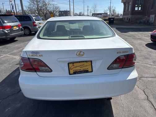 2004 Lexus ES 330 Base