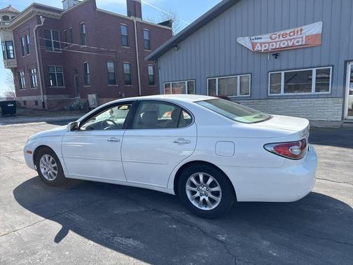 2004 Lexus ES 330 Base