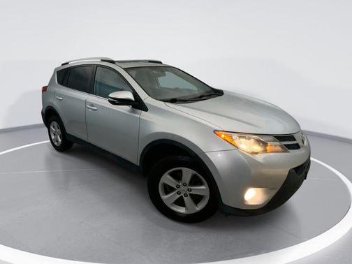 Classic Silver Metallic 2014 Toyota RAV4 XLE