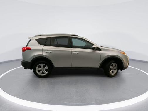 Classic Silver Metallic 2014 Toyota RAV4 XLE
