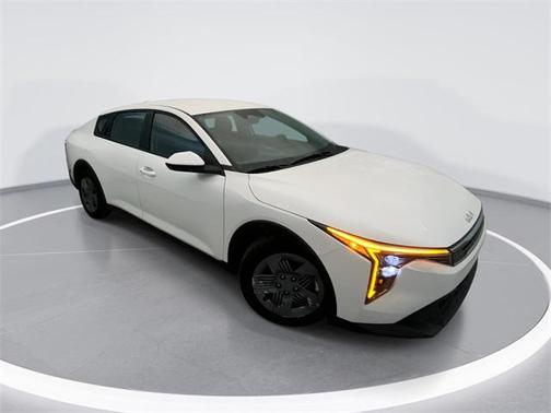 2025 Kia K4 LX