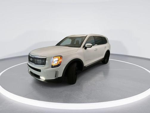 Glacial White Pearl 2021 Kia Telluride SX