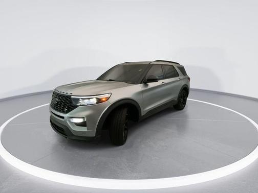Iconic Silver Metallic 2022 Ford Explorer ST