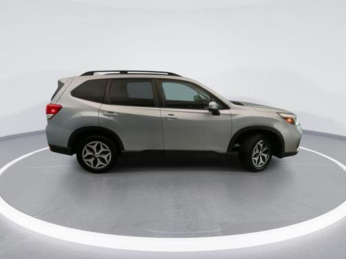 Ice Silver Metallic 2020 Subaru Forester Premium