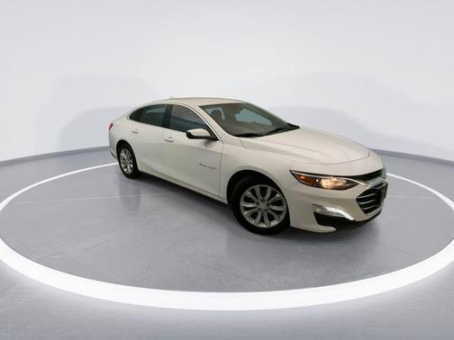 Summit White 2023 Chevrolet Malibu FWD 1LT