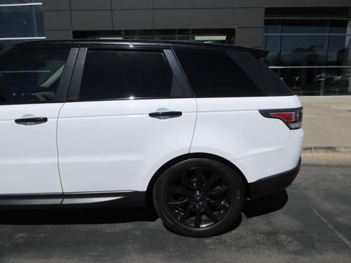 Fuji White 2017 Land Rover Range Rover Sport 3.0L Supercharged HSE