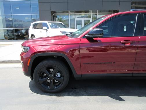 Velvet Red Pearlcoat 2024 Jeep Grand Cherokee Limited