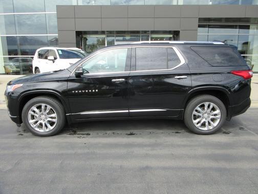 Mosaic Black Metallic 2018 Chevrolet Traverse High Country