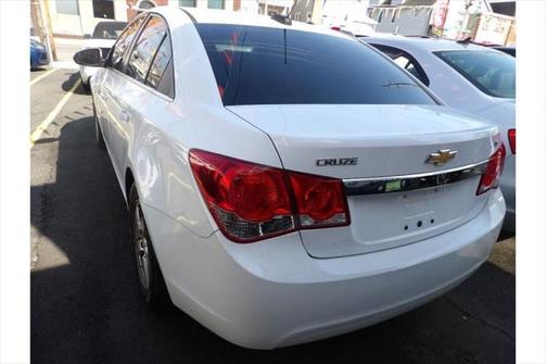 Summit White 2016 Chevrolet Cruze Limited 1LT