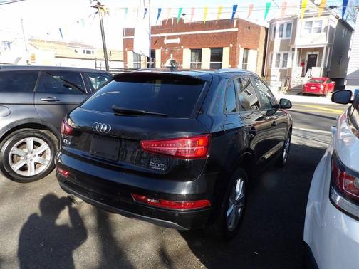 Black 2017 Audi Q3 2.0T Premium