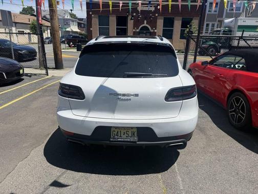 White 2017 Porsche Macan Macan S