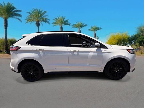 Star White Metallic Tri-Coat 2020 Ford Edge ST