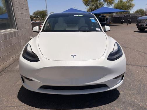 Pearl White Multi-Coat 2024 Tesla Model Y Long Range Dual Motor All-Wheel Drive