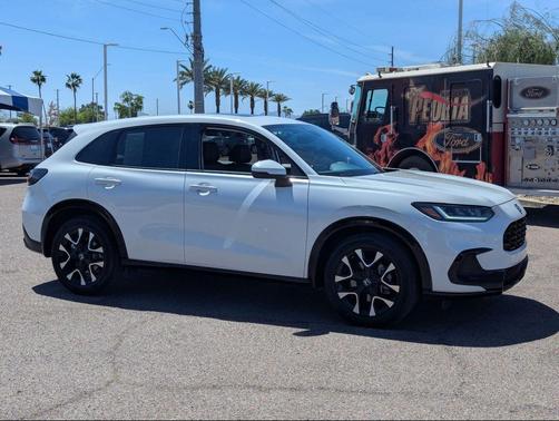 Platinum White Pearl 2026 Honda HR-V EX-L