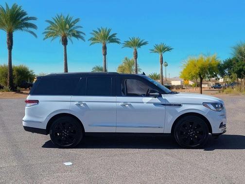 2023 Lincoln Navigator Black Label