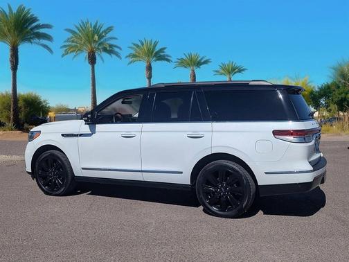 2023 Lincoln Navigator Black Label