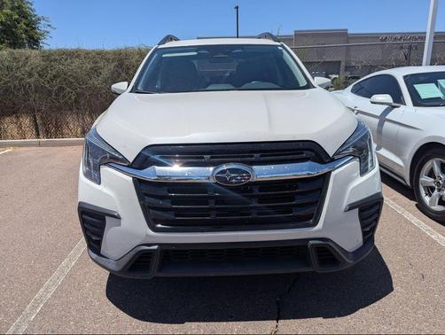 Crystal White Pearl 2023 Subaru Ascent Limited 7-Passenger