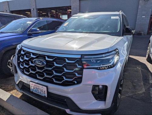 2025 Ford Explorer Platinum