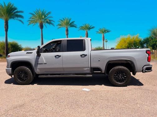 Slate Gray Metallic 2024 Chevrolet Silverado 2500 LT
